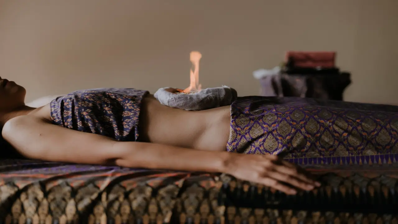 anantara_spa_herbal_burning