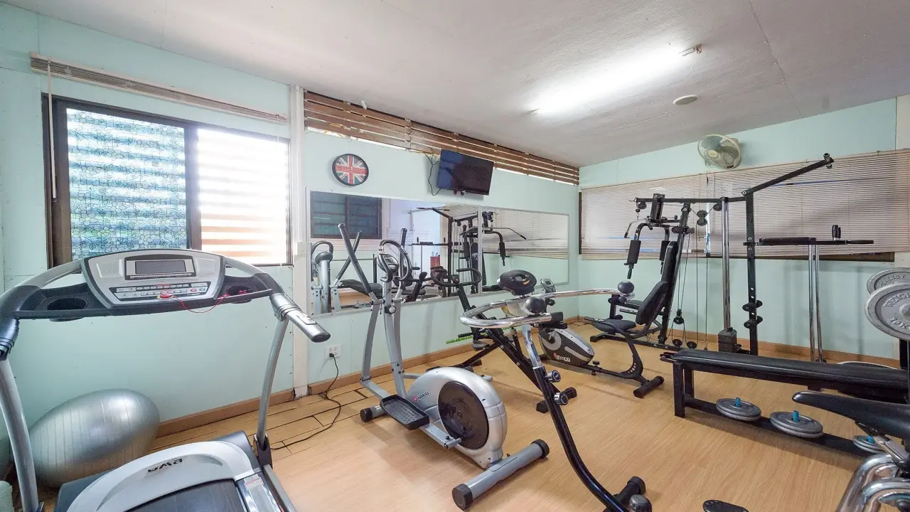 chayadol_resort_gym